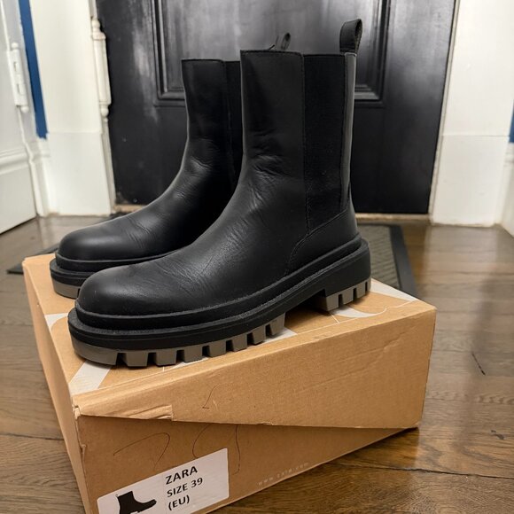 ZARA Ankle Boots with Gray Track Soles - Picture 4 of 5